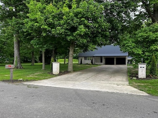 5616 Windfall Rd, Galion, OH 44833