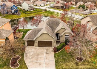5619 NW 109th Ct, Kansas City, MO 64154