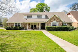 919 Green Hills Rd, Duncanville, TX 75137