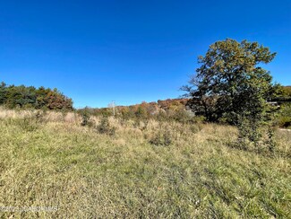 2205 Stonehill Rd, Jefferson City, MO 65101