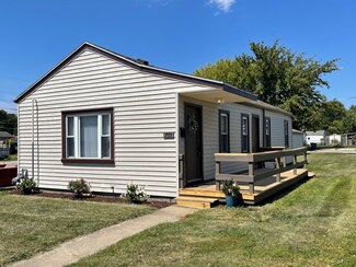 755 E Broadway St, Bradley, IL 60915
