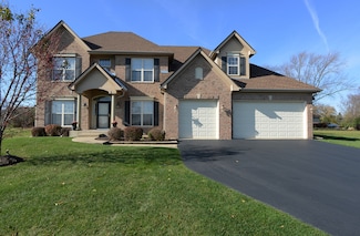 916 Fair Meadow St, North Aurora, IL 60542