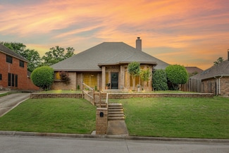 3229 David Dr, Hurst, TX 76054