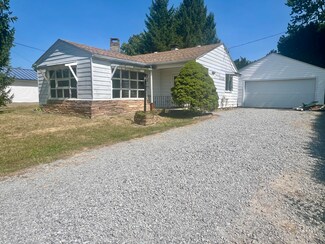 6 Monroe St, Troy, OH 45373