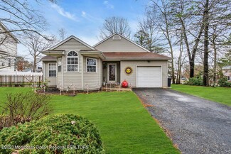 149 Marlin Rd, Manahawkin, NJ 08050