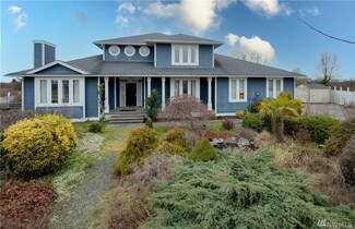 1559 Ocean View Ln, Point Roberts, WA 98281