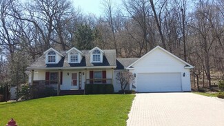 802 Midway Ct, Oregon, IL 61061
