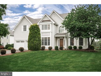 57 Kinglet Dr S, Cranbury, NJ 08512