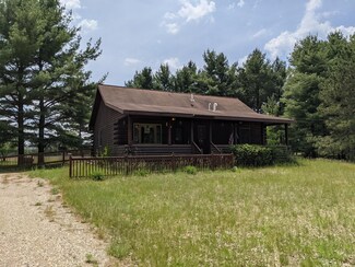 5848 W 92nd St, Fremont, MI 49412
