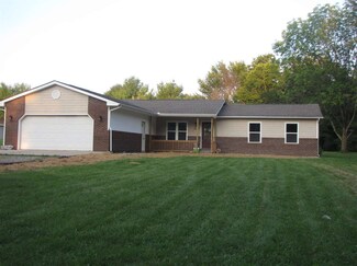 1636 N Fresh Air Ave, Albion, IN 46701