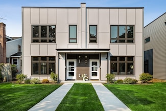 1122 Pitner Ave, Evanston, IL 60202