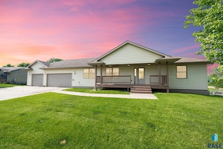 301 W 6th St, Crooks, SD 57020
