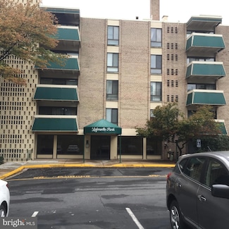 6135 Leesburg Pike Unit 602, Baileys Crossroads, VA 22041