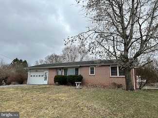 102 Horseshoe Cir, Pennsylvania Furnace, PA 16865