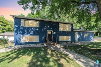 408 Maple St, Valley Springs, SD 57068