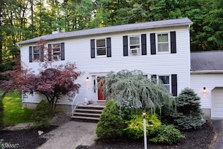 4 Panorama Dr, Sussex, NJ 07461