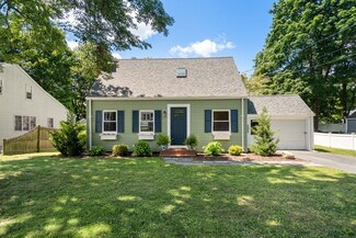 11 Netta Rd, Dedham, MA 02026