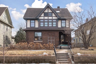 1088 Lincoln Ave, Saint Paul, MN 55105