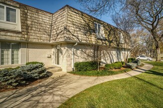 1316 Camellia Dr, Munster, IN 46321