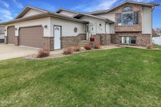 1112 3rd Ave NE, Mandan, ND 58554