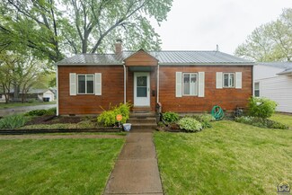 1023 SW Billard Ave, Topeka, KS 66604