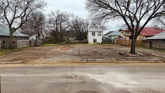 617 E Willingham St, Cleburne, TX 76031