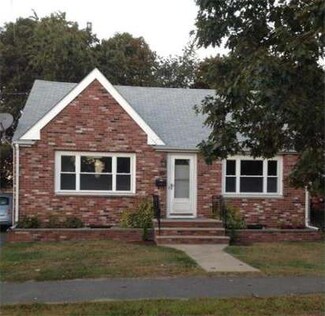 40 Ballard St, Saugus, MA 01906