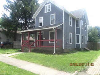 390 Columbia St, Leetonia, OH 44431