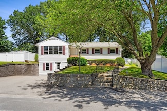 85 Hazel St, Methuen, MA 01844