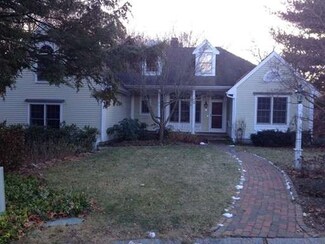 15 Bittersweet Ln, South Hamilton, MA 01982