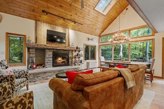 16 Riverfront Dr Unit 293, Woodstock, NH 03262