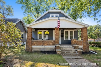 1402 Walnut St NE, Grand Rapids, MI 49503