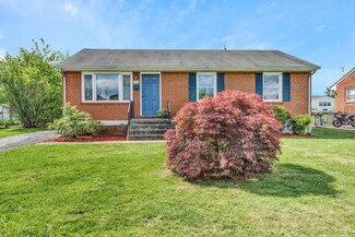708 Fairhurst Dr, Roanoke, VA 24012