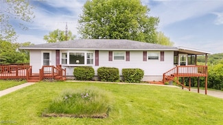1655 Calder Ridge Rd, Belpre, OH 45714