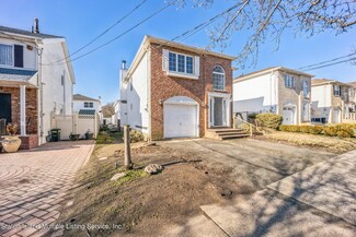 284 Chelsea St, Staten Island, NY 10307