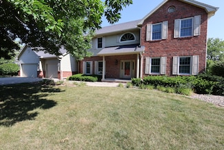 3012 Thornwood Ln, Bloomington, IL 61704