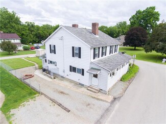 306B Riverside Rd, Smithton, PA 15479