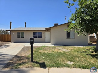 118 Dahlia Ln, Imperial, CA 92251