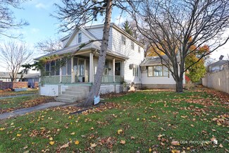1103 N Division St, Harvard, IL 60033
