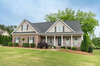 211 Piper Glen Ln, Inman, SC 29349