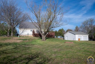21515 S Sail A Way Dr, Overbrook, KS 66524