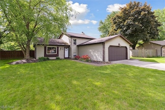9521 Charney Cir, Olmsted Falls, OH 44138