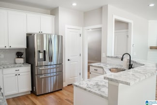 112 Harbor Pointe Dr, Talladega, AL 35160