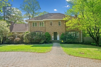 44 Lincoln St, Lexington, MA 02421