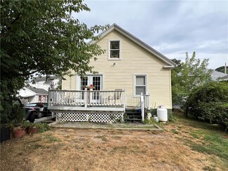 174 Simmonsville Ave, Johnston, RI 02919