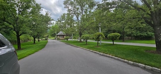 302 Ashford Ct, White Sulphur Springs, WV 24986