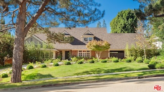 723 N Sierra Dr, Beverly Hills, CA 90210