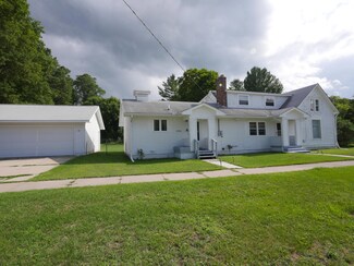 300 Lynn St, Hillman, MI 49746