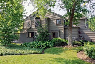 873 Longmeadow Ct Unit B, Lake Barrington, IL 60010