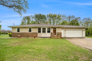 3042 Grandview Dr, Allegan, MI 49010